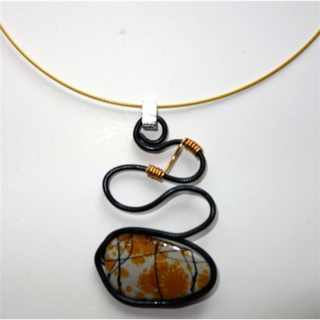 Collier perle jaune et noire