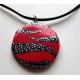 Collier zèbre rouge