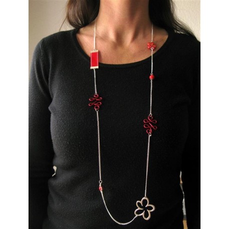 Sautoir rouge