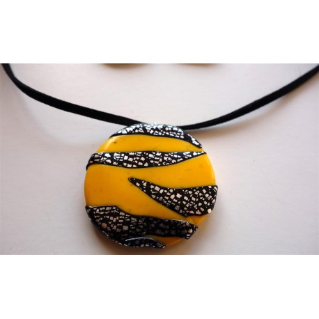 Collier zèbre jaune