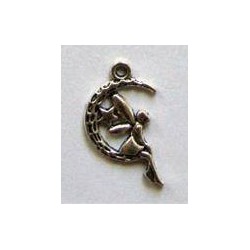 Breloque "coeur ajouré"