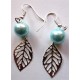 boucles d'oreilles feuilles argentées perles nacrées turquoise