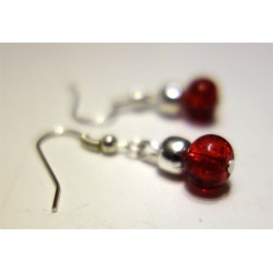 Boucles d'oreilles perles rouges craquelées