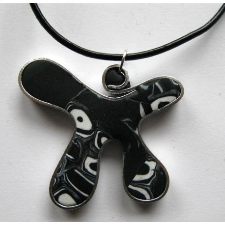 Collier "bonhomme" noir et blanc avec cordon réglable