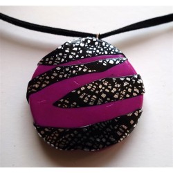 Collier zèbre fushia