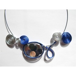 Collier perle résine handmade bleu marine et argent