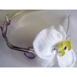 Serre-tête violet et orchidée