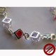 Bracelet cubes colorés (Attention produit non artisanal)