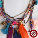 Collier "plumettes" noir ou multicolore (Attention produit non artisanal)