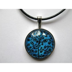 Collier avec pendentif cabochon arbre 4
