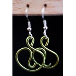 Boucles d'oreilles en fil vert anis diamètre 2 cm