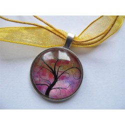 Collier avec pendentif cabochon arbre 9