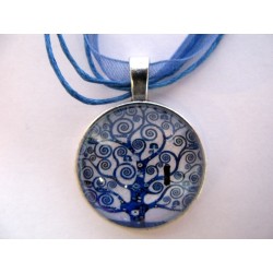 Collier avec pendentif cabochon arbre 12