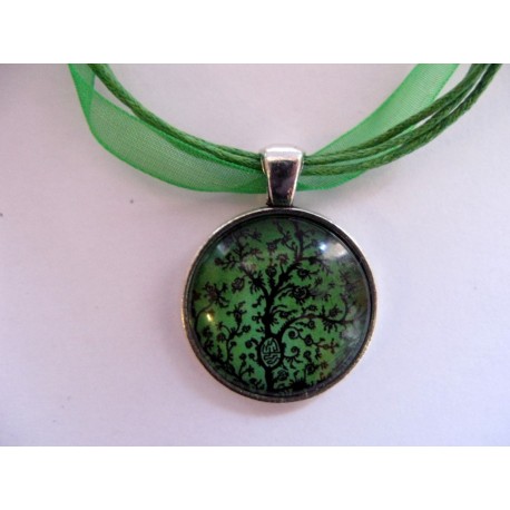 Collier avec pendentif cabochon arbre 7