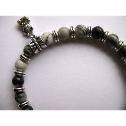 Bracelet en pierres fines (agate) et breloque nounours