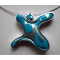 Collier avec pendentif turquoise feuille d'argent cerné fil alu plat argenté