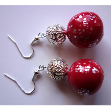 Boucles d'oreilles rouge feuille d'argent + perles argentées